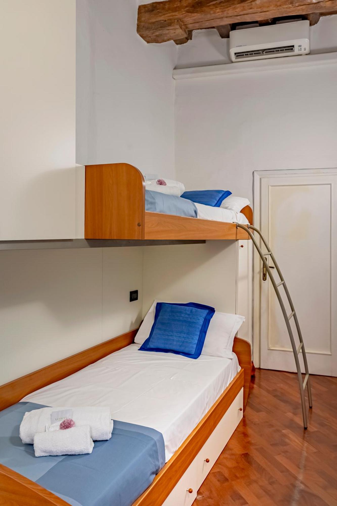 Dante'S Rooms Florens Exteriör bild